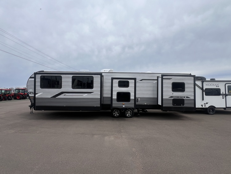 2025 COACHMEN CATALINA 333FKTSLE