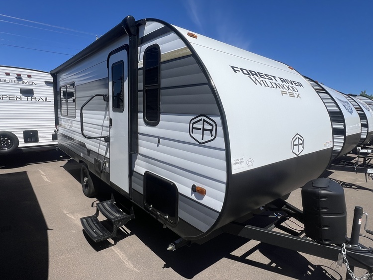 2025 FOREST RIVER WILDWOOD 161QK